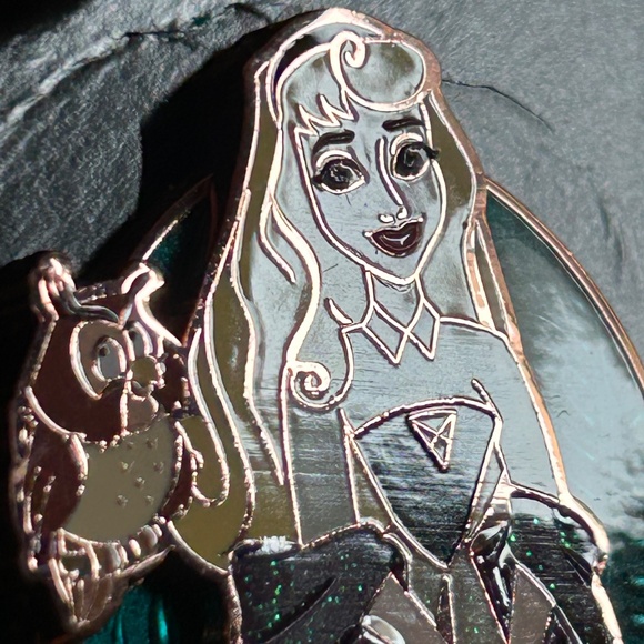 Pink a la Mode Briar Rose Pin Sleeping Beauty Disney - Picture 3 of 5